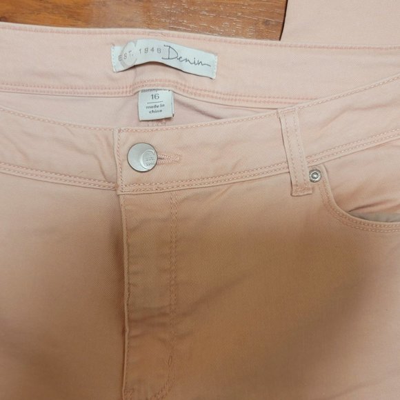 PLUS SIZE BLUSH SKINNY JEANS - Picture 8 of 9